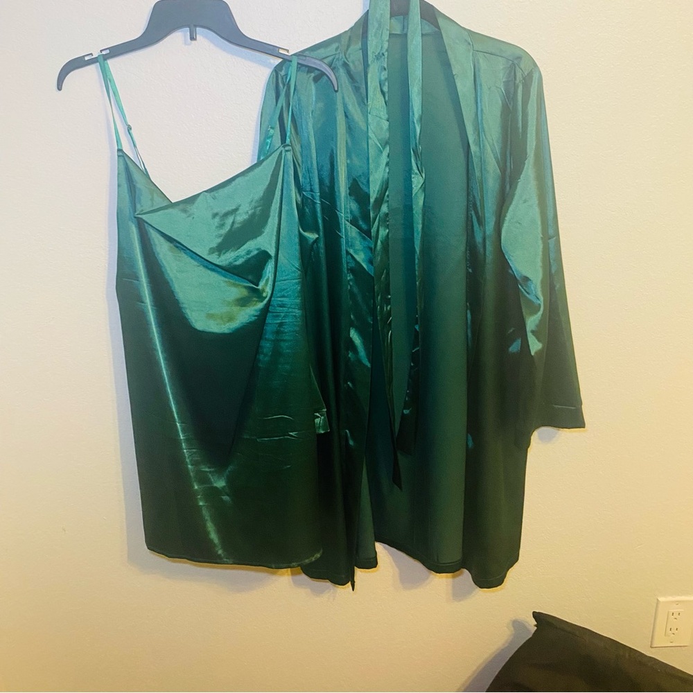SHEIN Green Satin Robe and Camisole Set